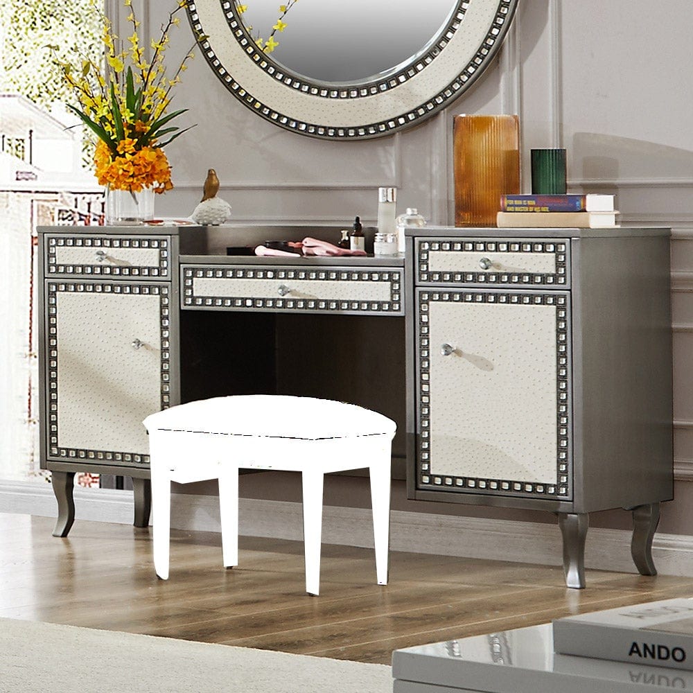 HD-3590 – Mirrored Upholstered Tufted EK 5PC Bedroom Set Homey Design